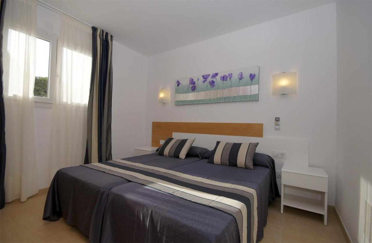 Villas Calan Bosch Mar Cala 'n Bosch Buitenkant foto